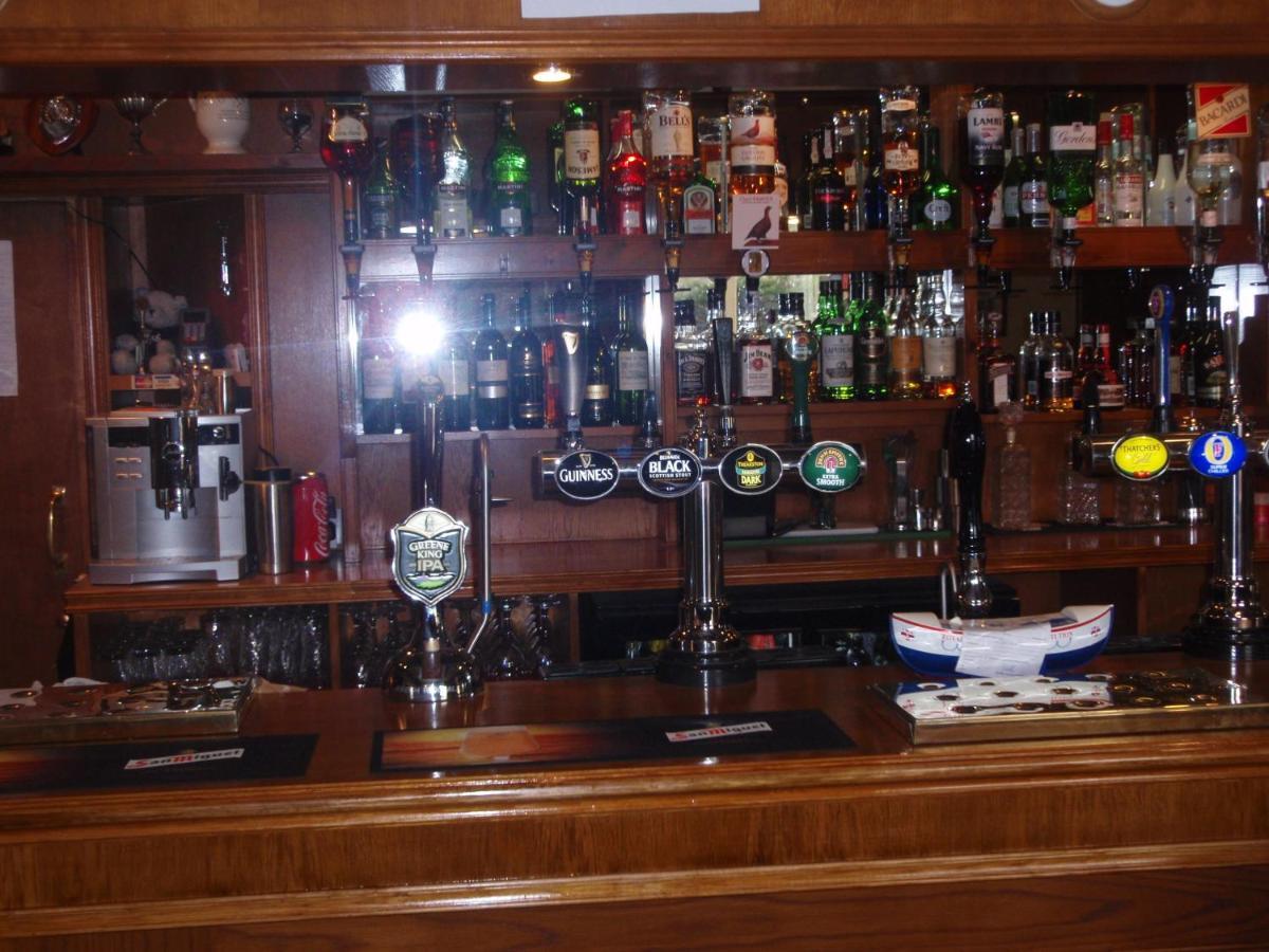 The Flask Inn ロビン・フッズ・ベイ エクステリア 写真