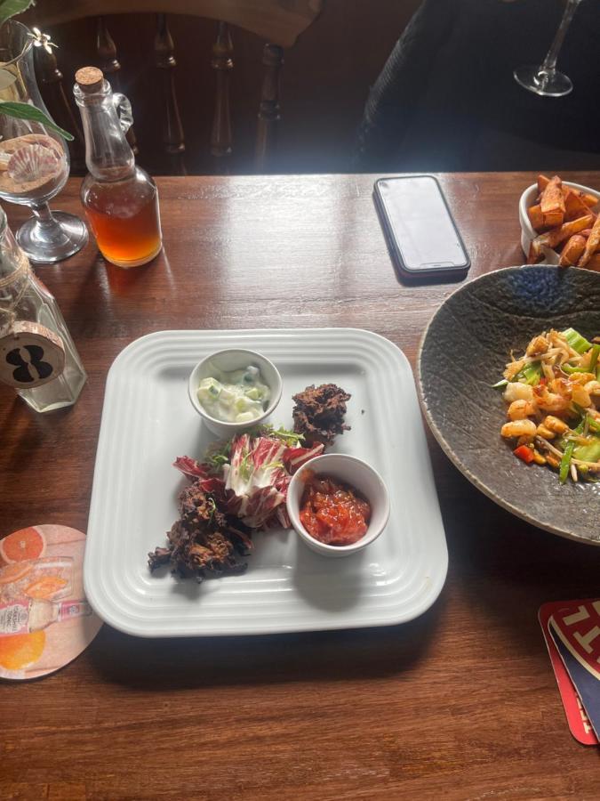 The Flask Inn ロビン・フッズ・ベイ エクステリア 写真